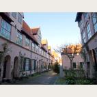 050_fuechtingshof_innenhof_01.jpg